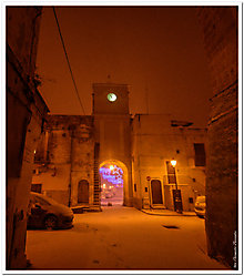 Adelfia night and day